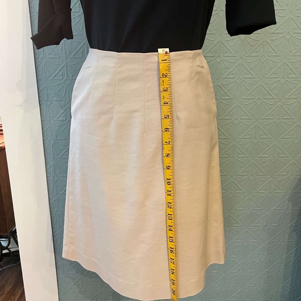 Banana Republic tan skirt. Knee length